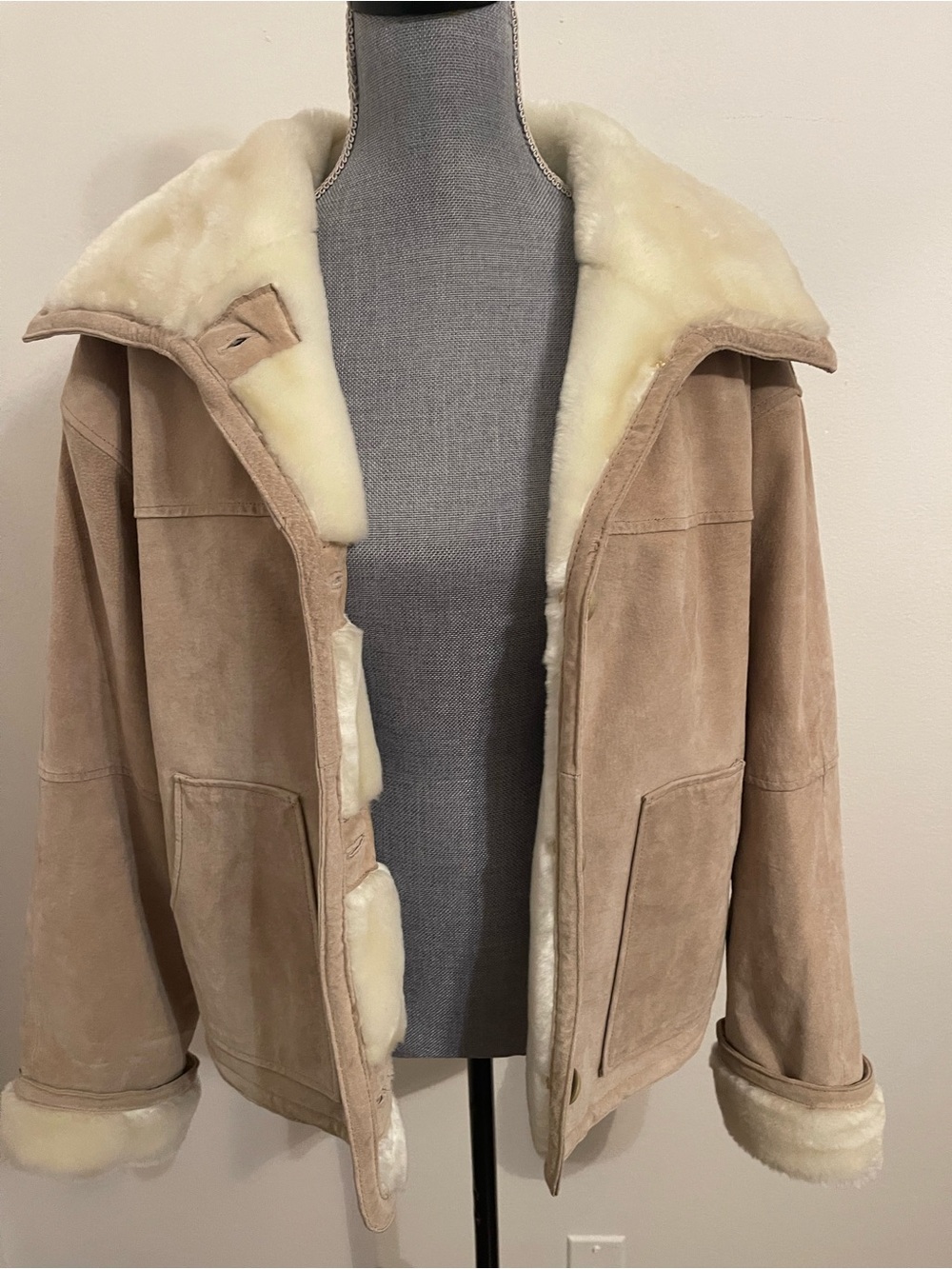 Pacific Trail Blush Suede Jacket with Cream Shearling. Size Medium